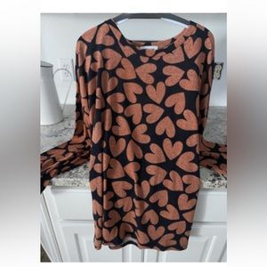 NEW Navy long sleeve lightweight sweater with coral heart.  96% poly 4% Spandex.